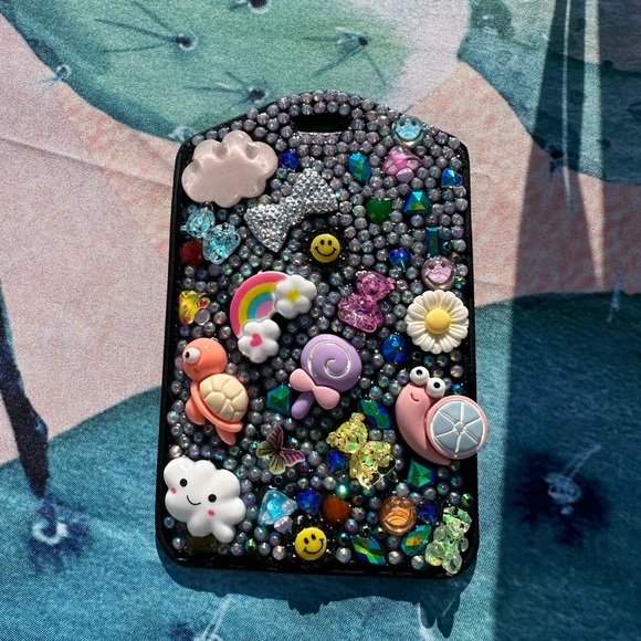 Y2K Vibes bedazzled ID Badge holder - Picture 2 of 5